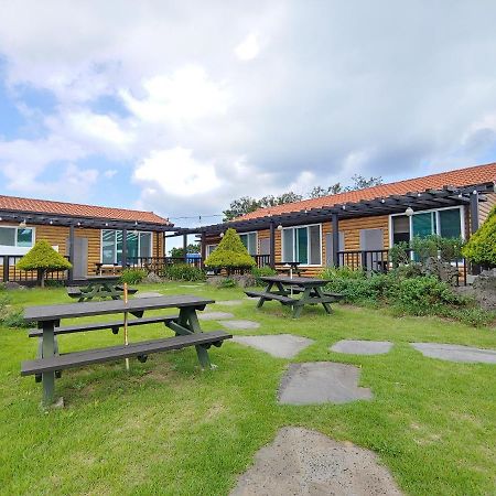Jeju Oreum Pension Exterior foto